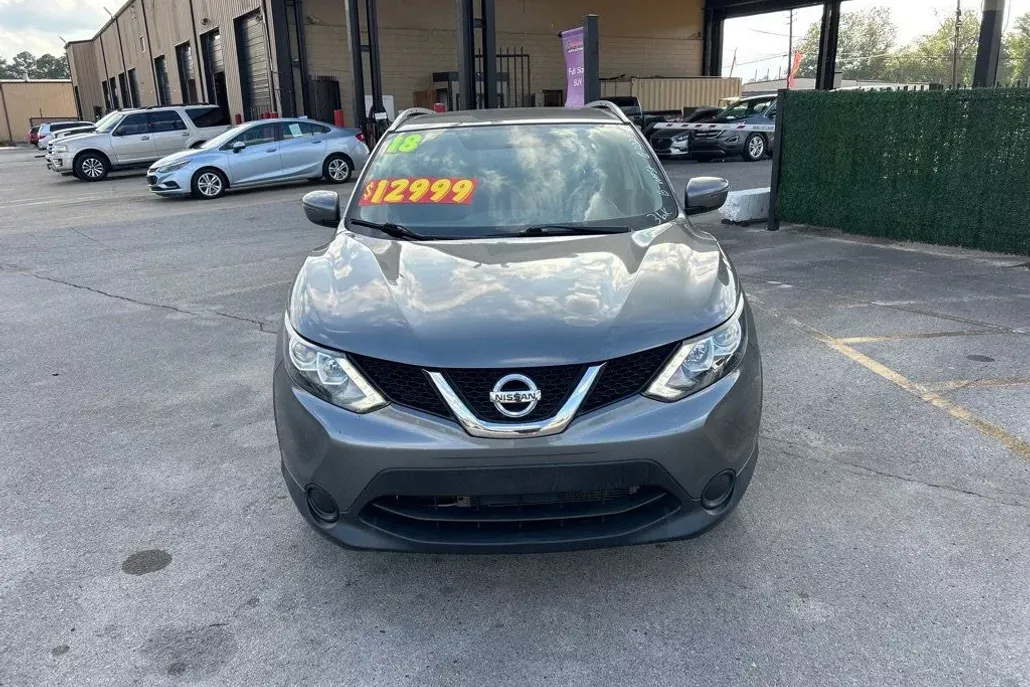 2018 Nissan Rogue Sport SV photo 1