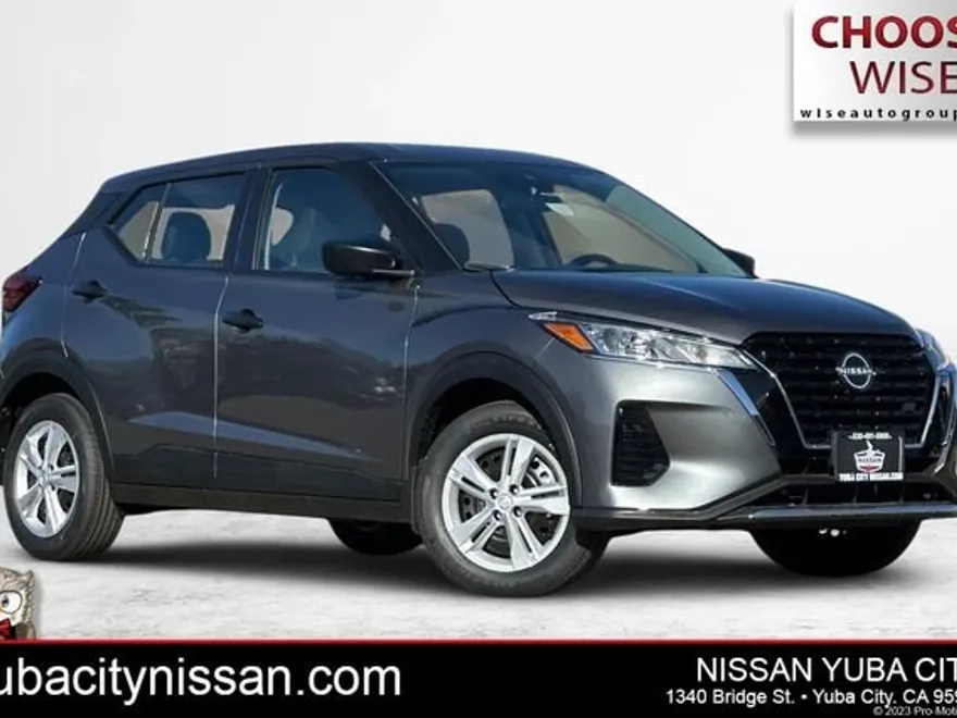 2025 Nissan Kicks Play S photo 1