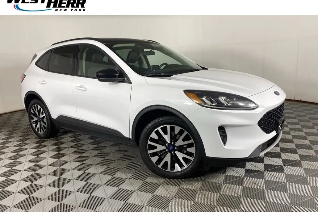 2020 Ford Escape SE Sport Hybrid photo 1