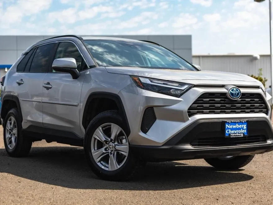 2023 Toyota RAV4 Hybrid LE photo 1
