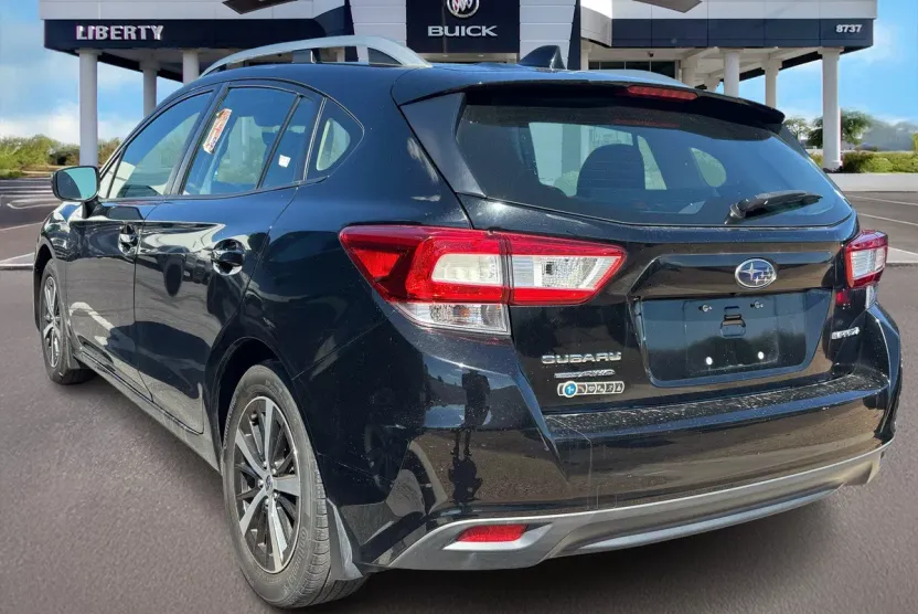 2019 Subaru Impreza Premium photo 1