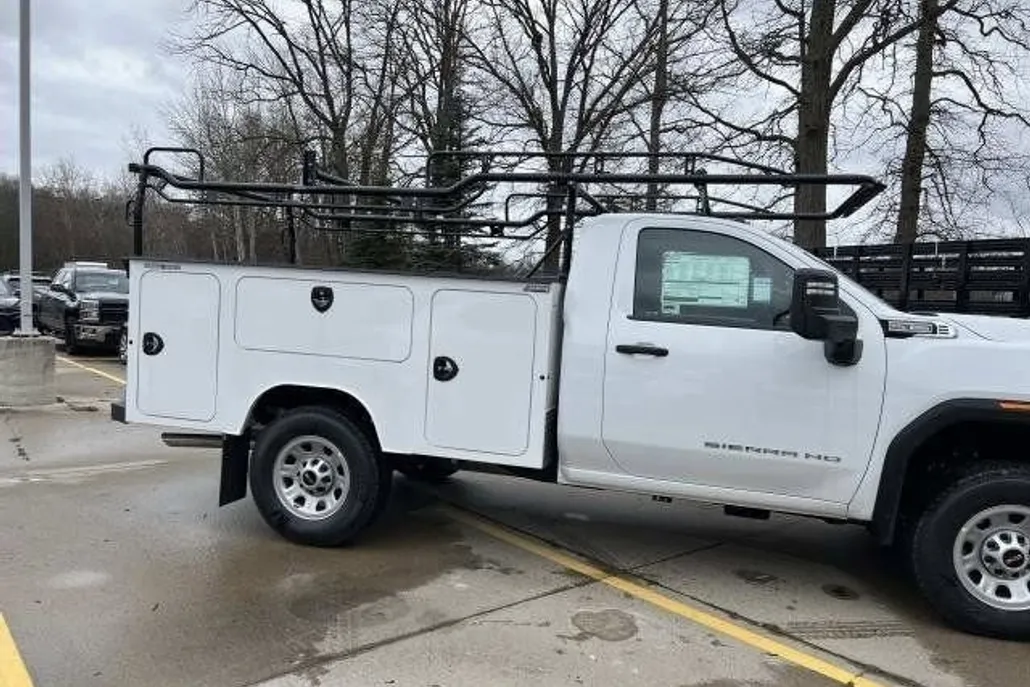 2024 Gmc Sierra 2500 HD Pro photo 1