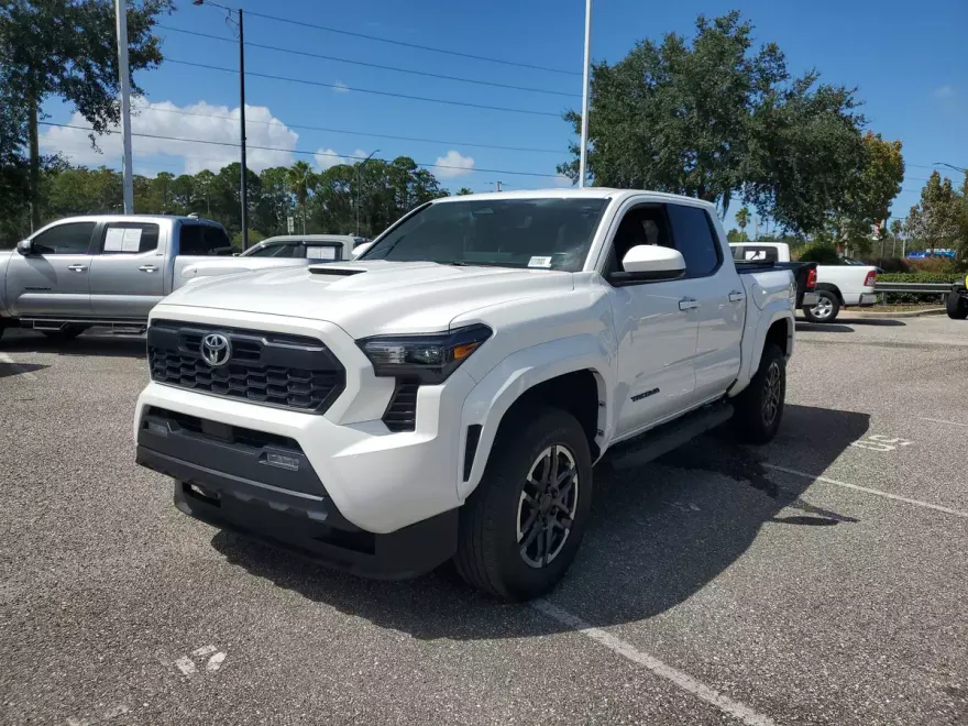 2024 Toyota Tacoma TRD Sport photo 1
