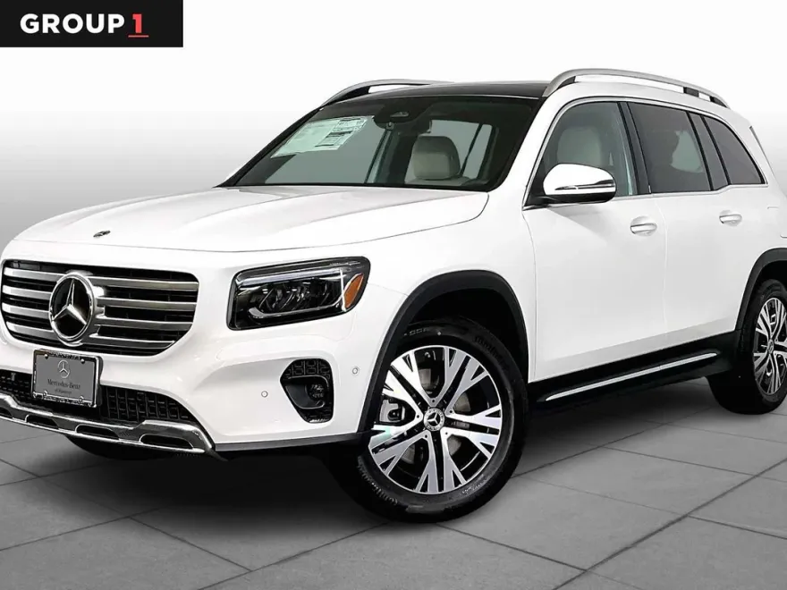 2025 Mercedes Benz GLB 250 4MATIC photo 1