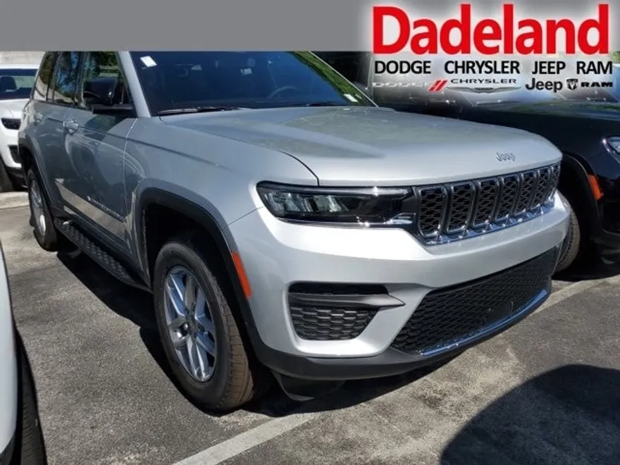 2024 Jeep Grand Cherokee Laredo X photo 1