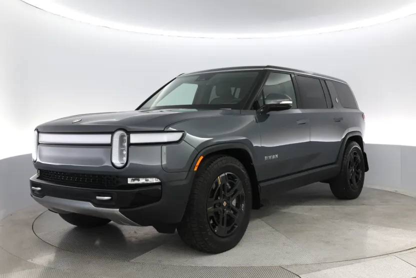 2023 Rivian R1S Adventure photo 1