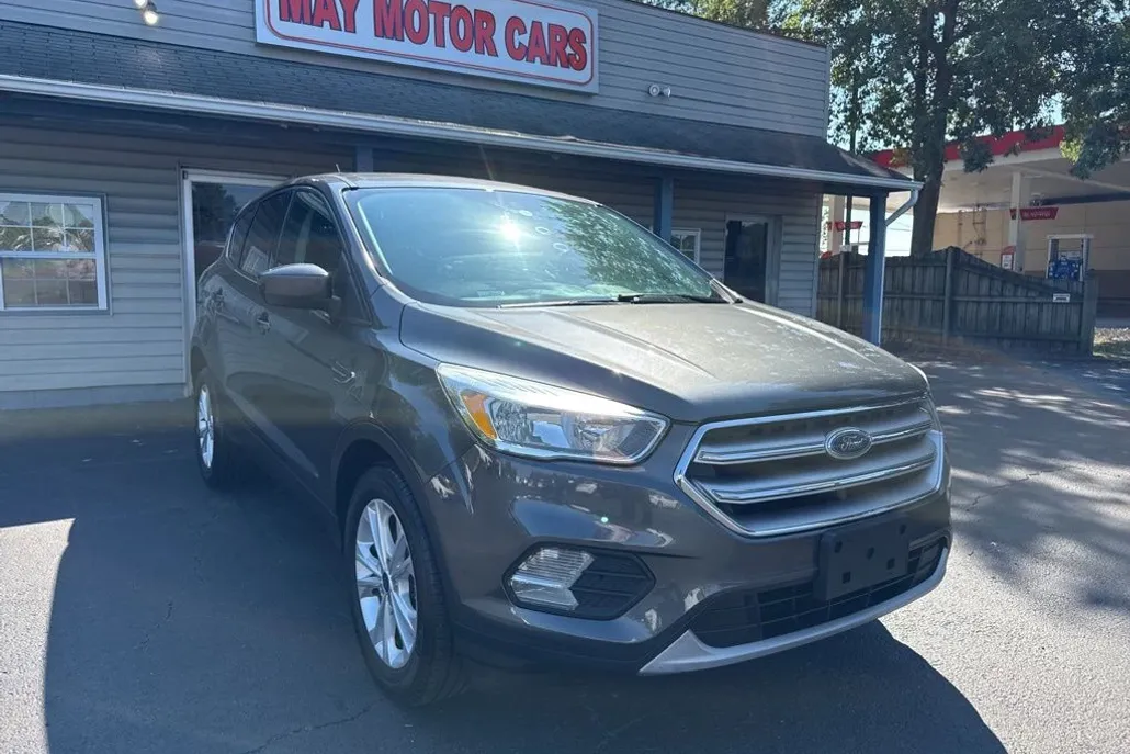 2017 Ford Escape SE photo 1
