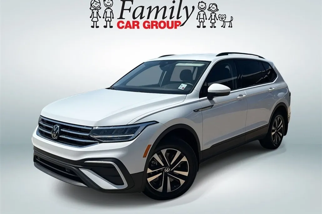 2024 Volkswagen Tiguan S photo 1