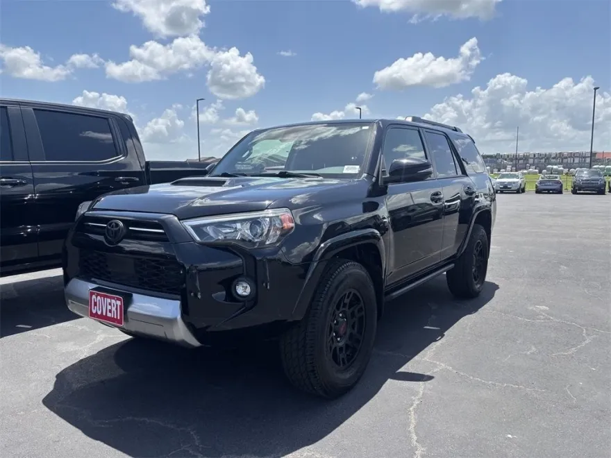 2023 Toyota 4Runner TRD Off-Road Premium photo 1