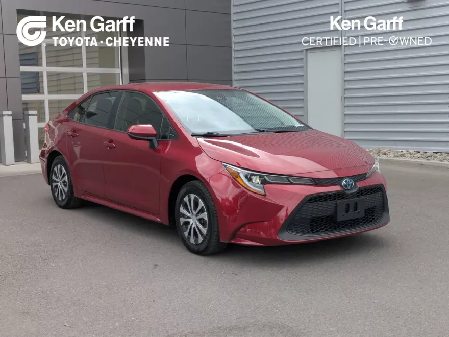 2022 Toyota Corolla Hybrid LE photo 1
