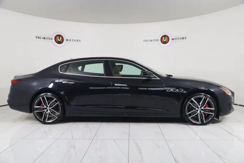 2023 Maserati Quattroporte Modena Q4 photo 1