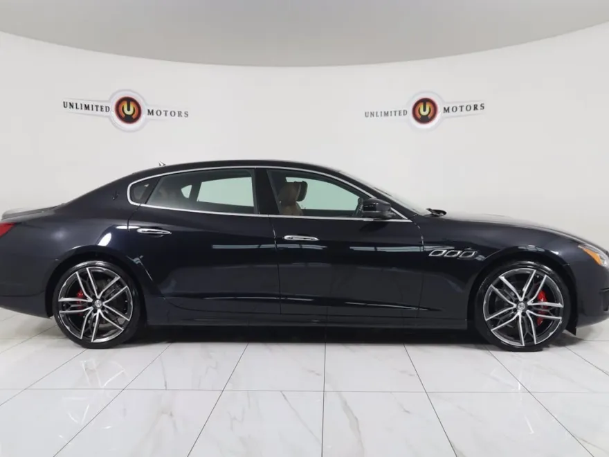 2023 Maserati Quattroporte Modena Q4 photo 1