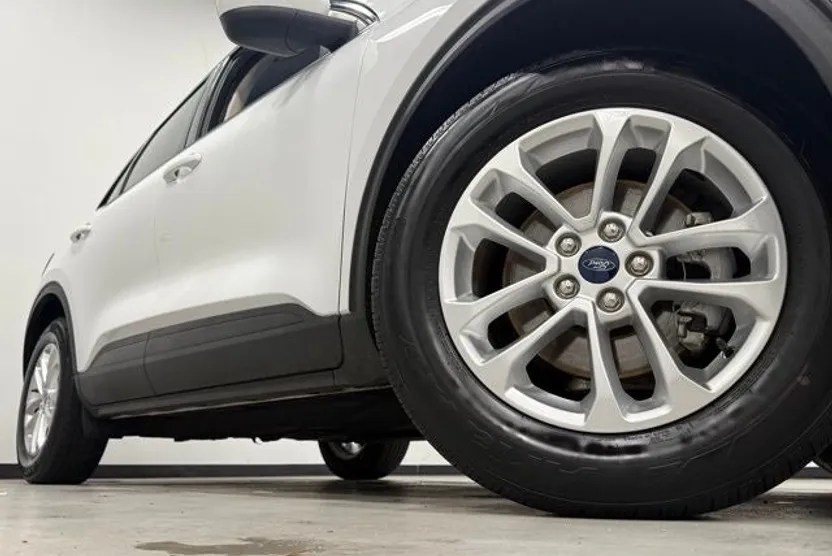 2020 Ford Escape SE photo 1
