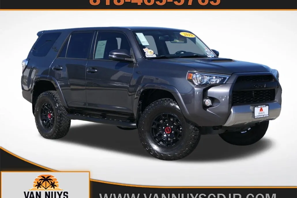 2019 Toyota 4Runner TRD Off-Road photo 1