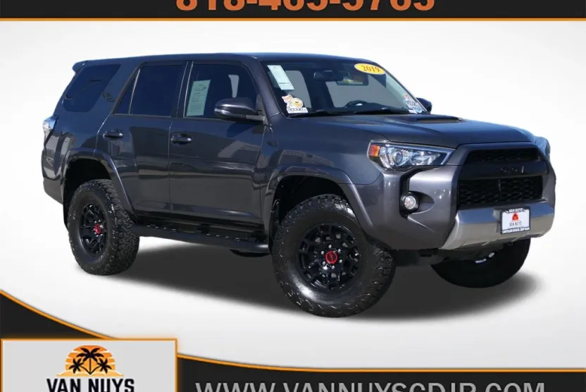 2019 Toyota 4Runner TRD Off-Road photo 1