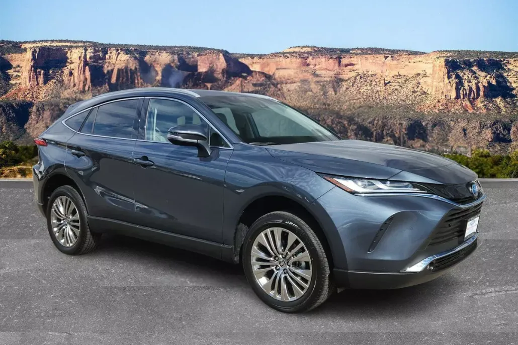 2024 Toyota Venza XLE photo 1