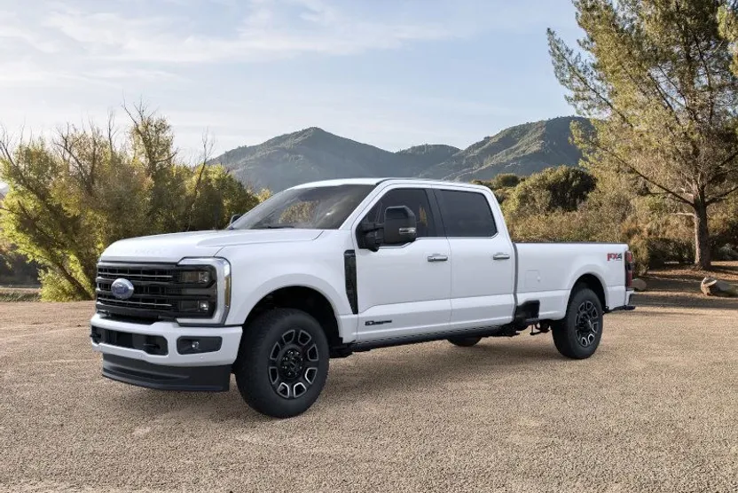 2025 Ford F-250 Platinum photo 1