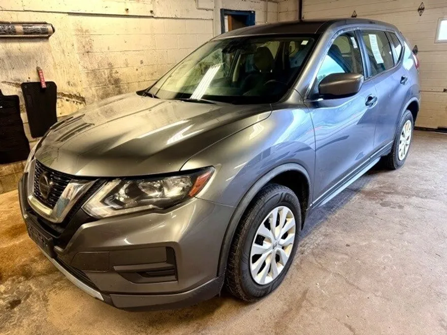 2020 Nissan Rogue S photo 1