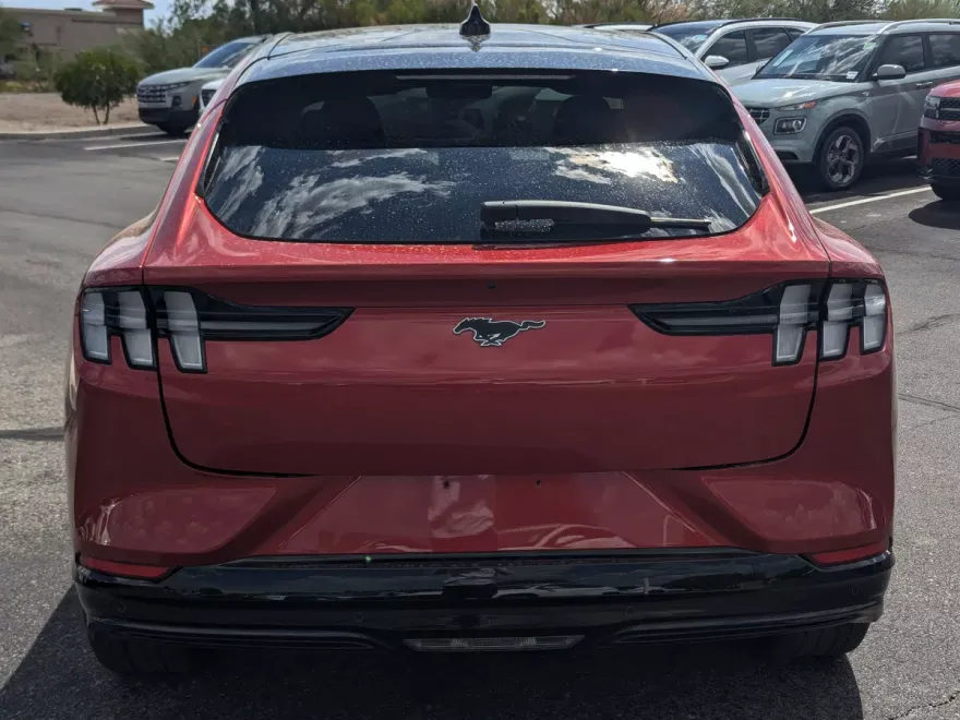 2022 Ford Mustang Mach-E Premium photo 1