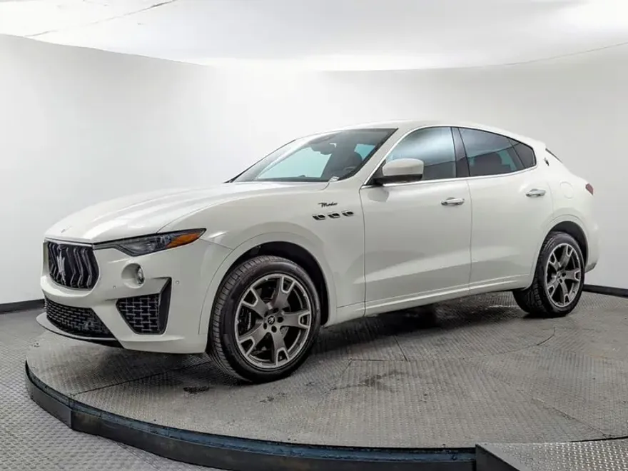 2023 Maserati Levante Modena S photo 1
