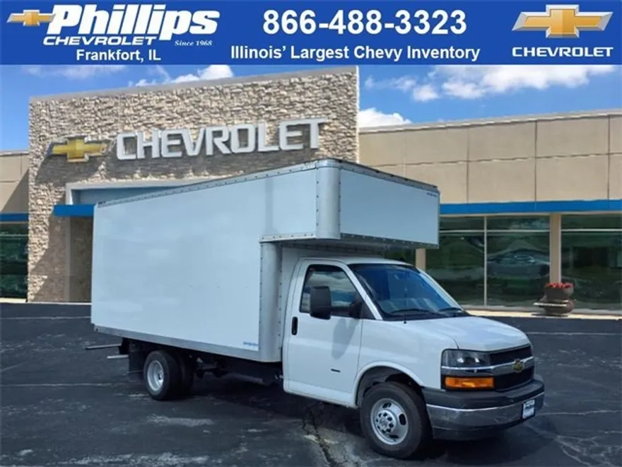 2025 Chevrolet Express 3500 Cutaway Van photo 1