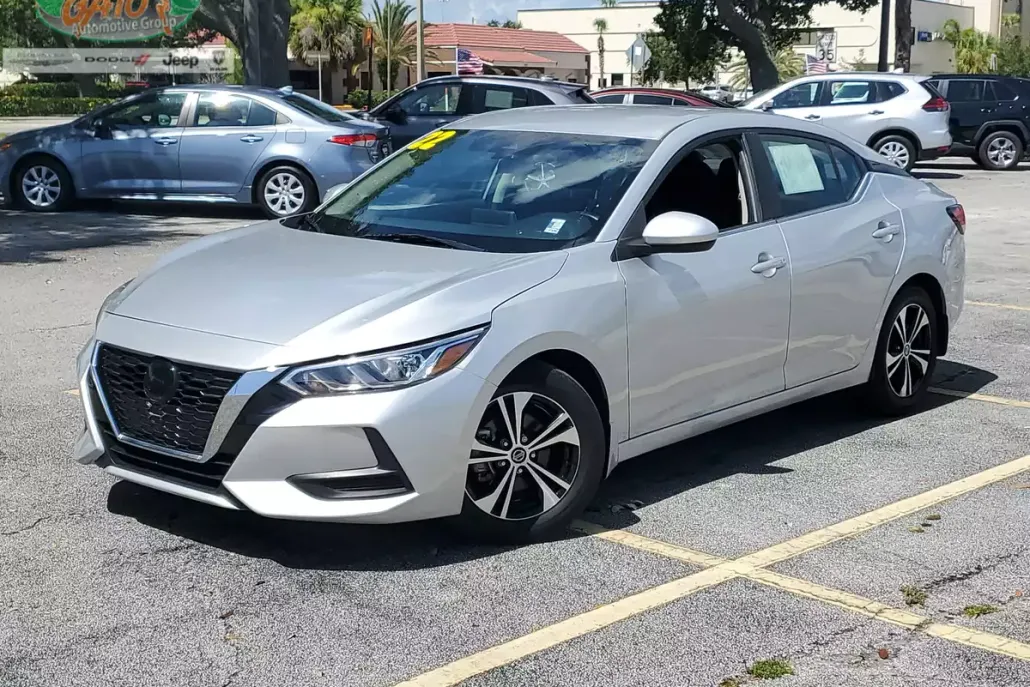 2022 Nissan Sentra SV photo 1