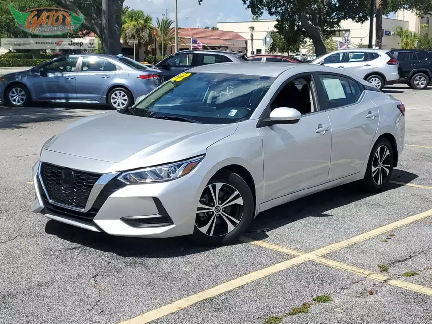 2022 Nissan Sentra SV photo 1