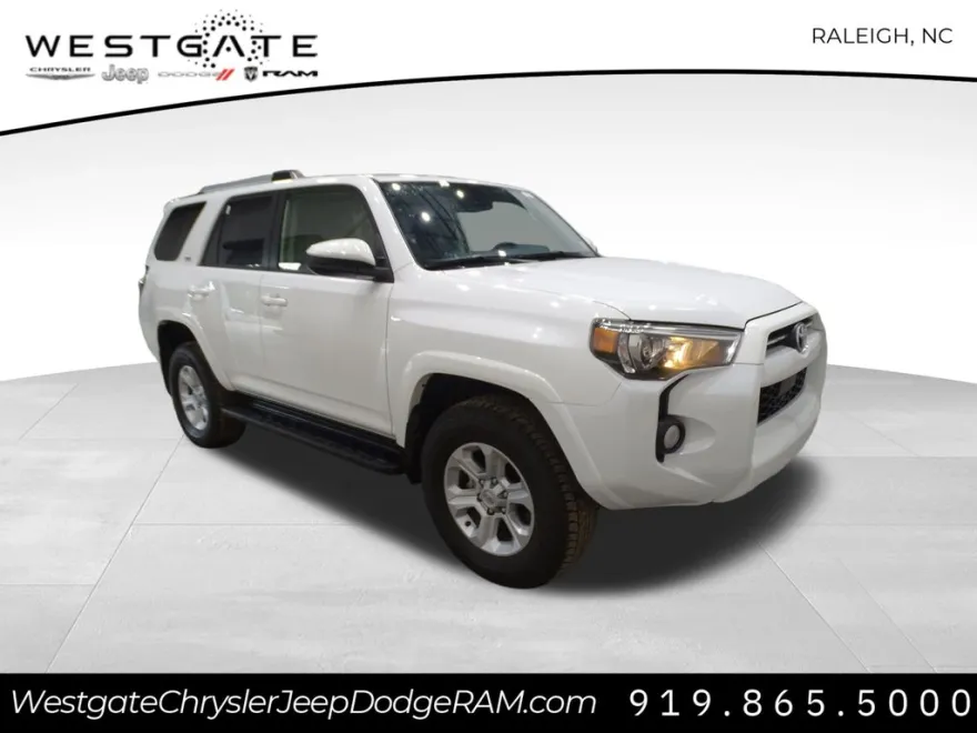 2023 Toyota 4Runner SR5 photo 1