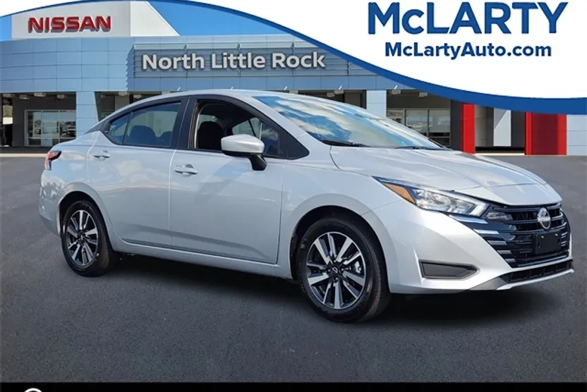 2025 Nissan Versa 1.6 SV photo 1