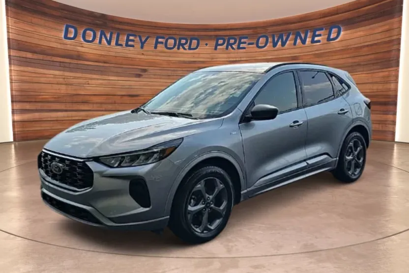 2023 Ford Escape ST-Line photo 1