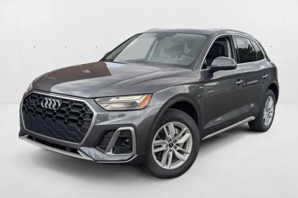 2022 Audi Q5 S line Premium photo 1