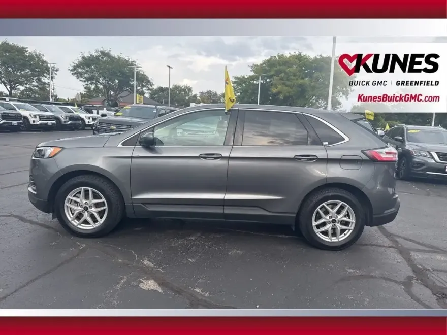 2024 Ford Edge SEL photo 1