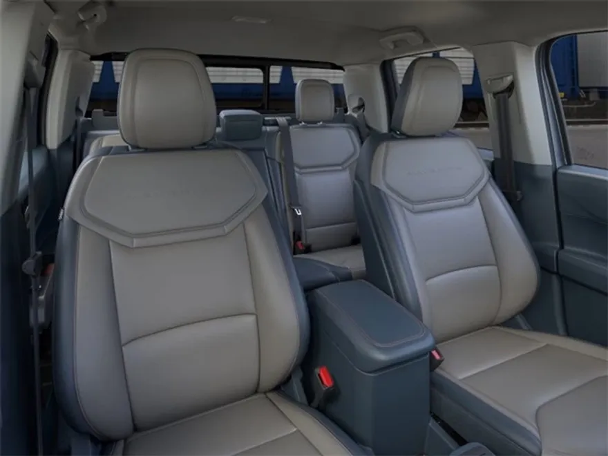 2025 Ford Maverick Lariat photo 1