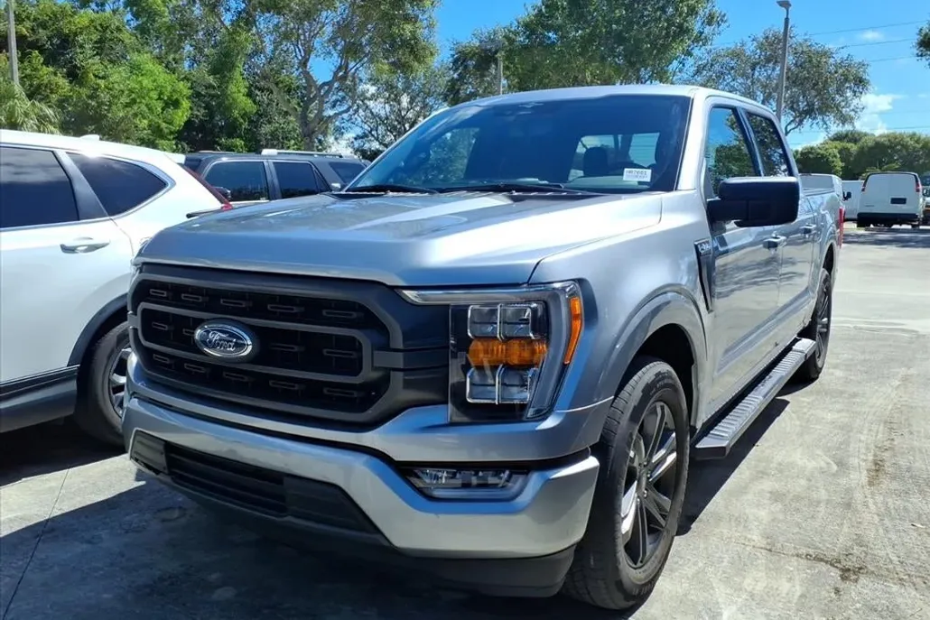 2023 Ford F-150 XLT photo 1