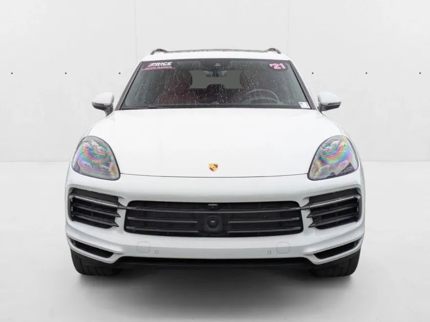 2021 Porsche Cayenne S photo 1