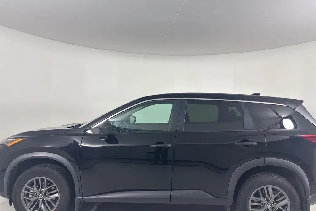 2021 Nissan Rogue S photo 1