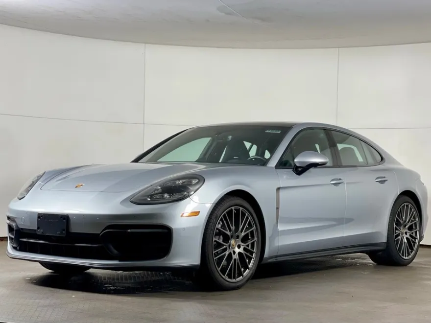 2022 Porsche Panamera 4 Platinum photo 1