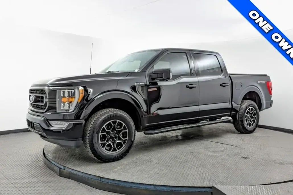 2022 Ford F-150 XL photo 1