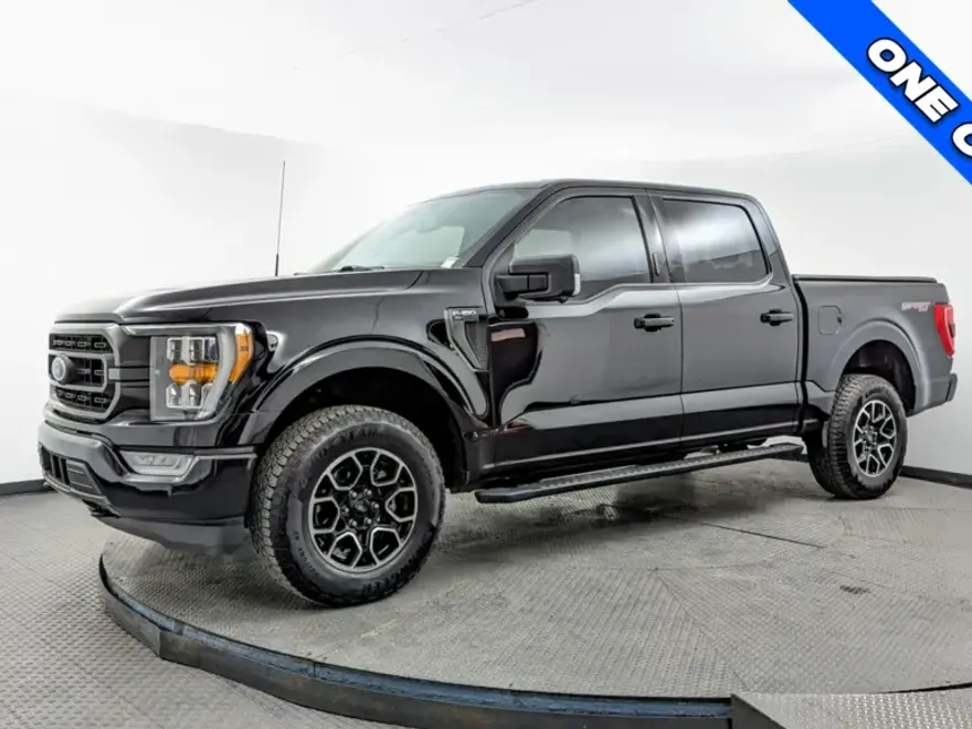 2022 Ford F-150 XL photo 1