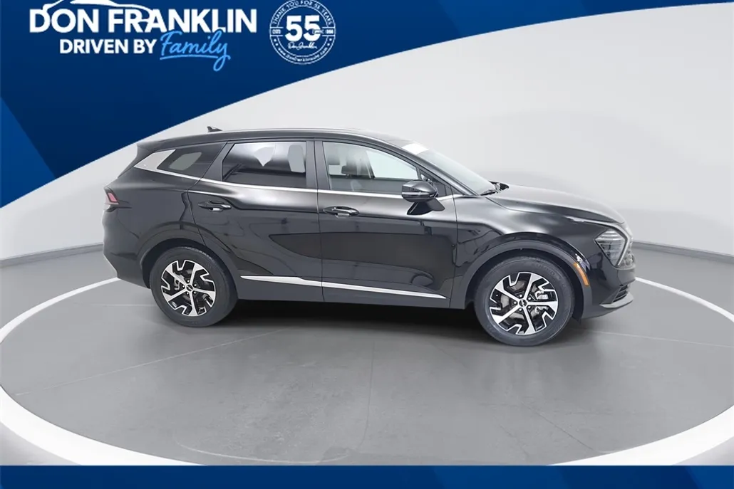 2025 Kia Sportage EX photo 1