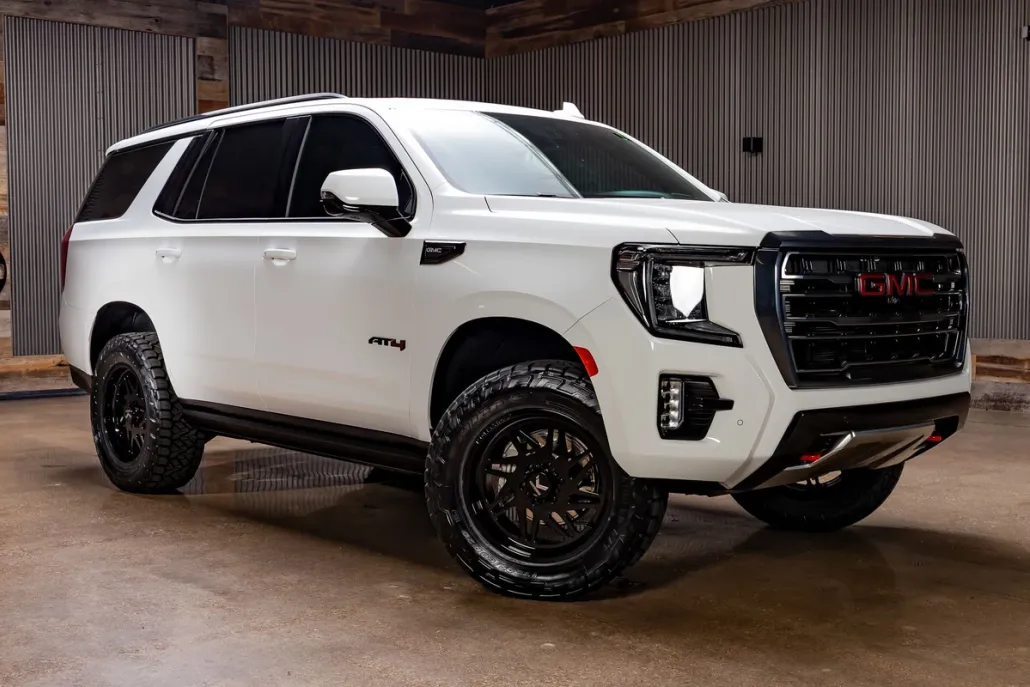 2023 Gmc Yukon AT4 photo 1
