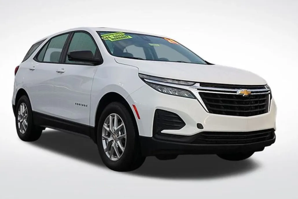 2024 Chevrolet Equinox LS photo 1