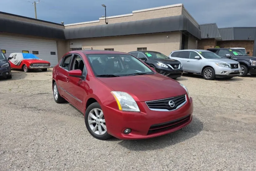 2010 Nissan Sentra 2.0 SL photo 1