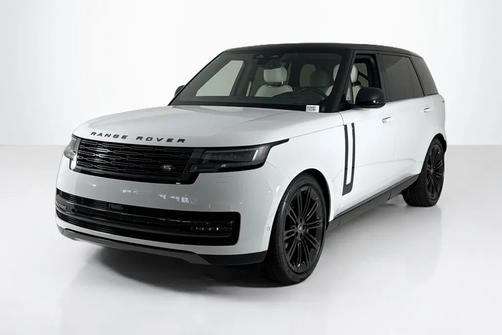 2025 Land Rover Range Rover SE photo 1