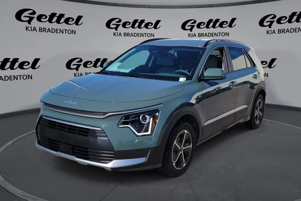 2025 Kia Niro EX photo 1