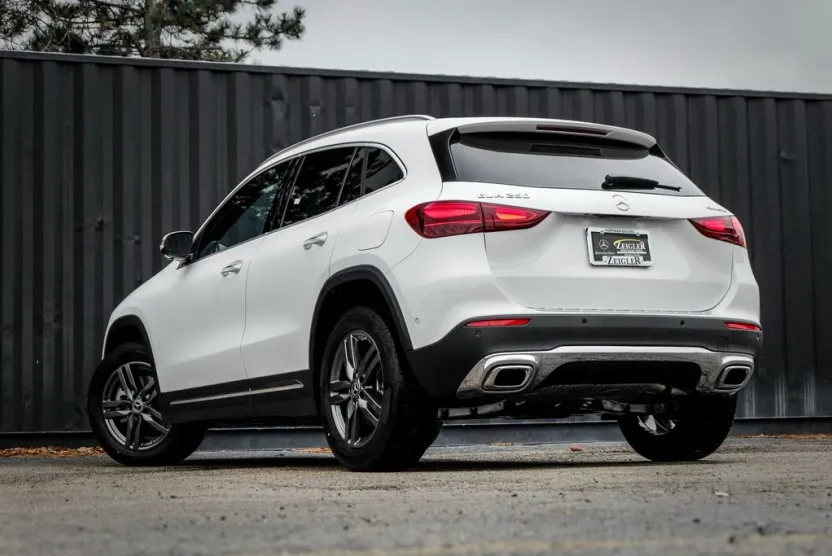 2025 Mercedes Benz GLA 250 4MATIC photo 1
