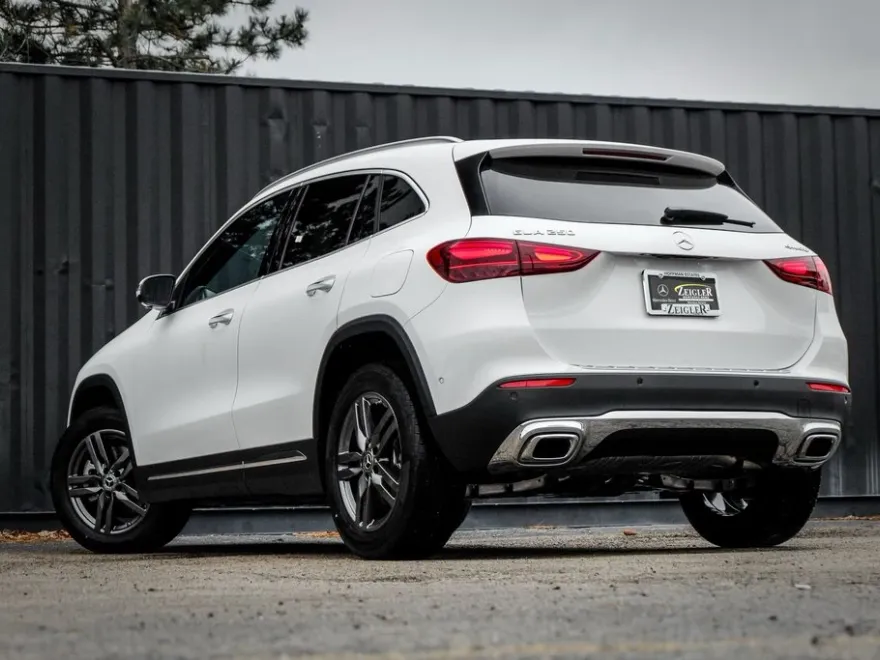 2025 Mercedes Benz GLA 250 4MATIC photo 1