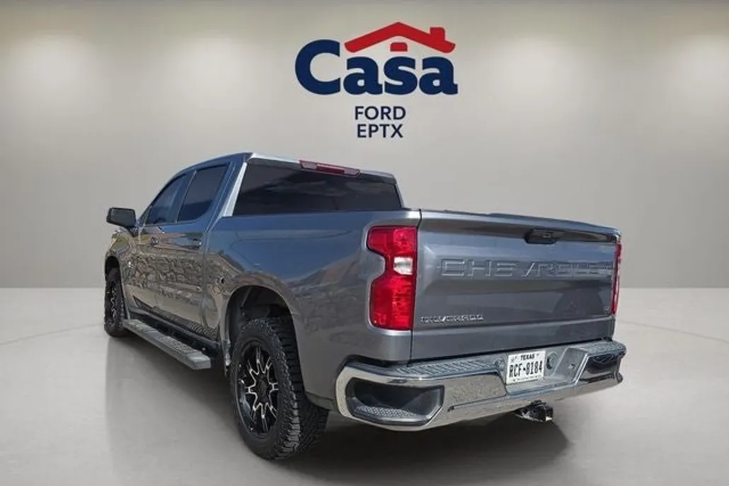 2022 Chevrolet Silverado 1500 LT photo 1