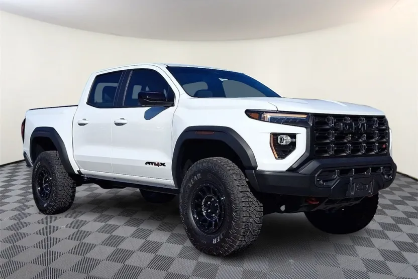 2024 Gmc Canyon AT4X photo 1