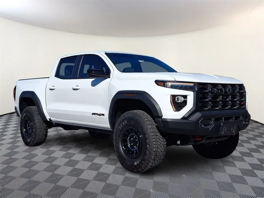 2024 Gmc Canyon AT4X photo 1